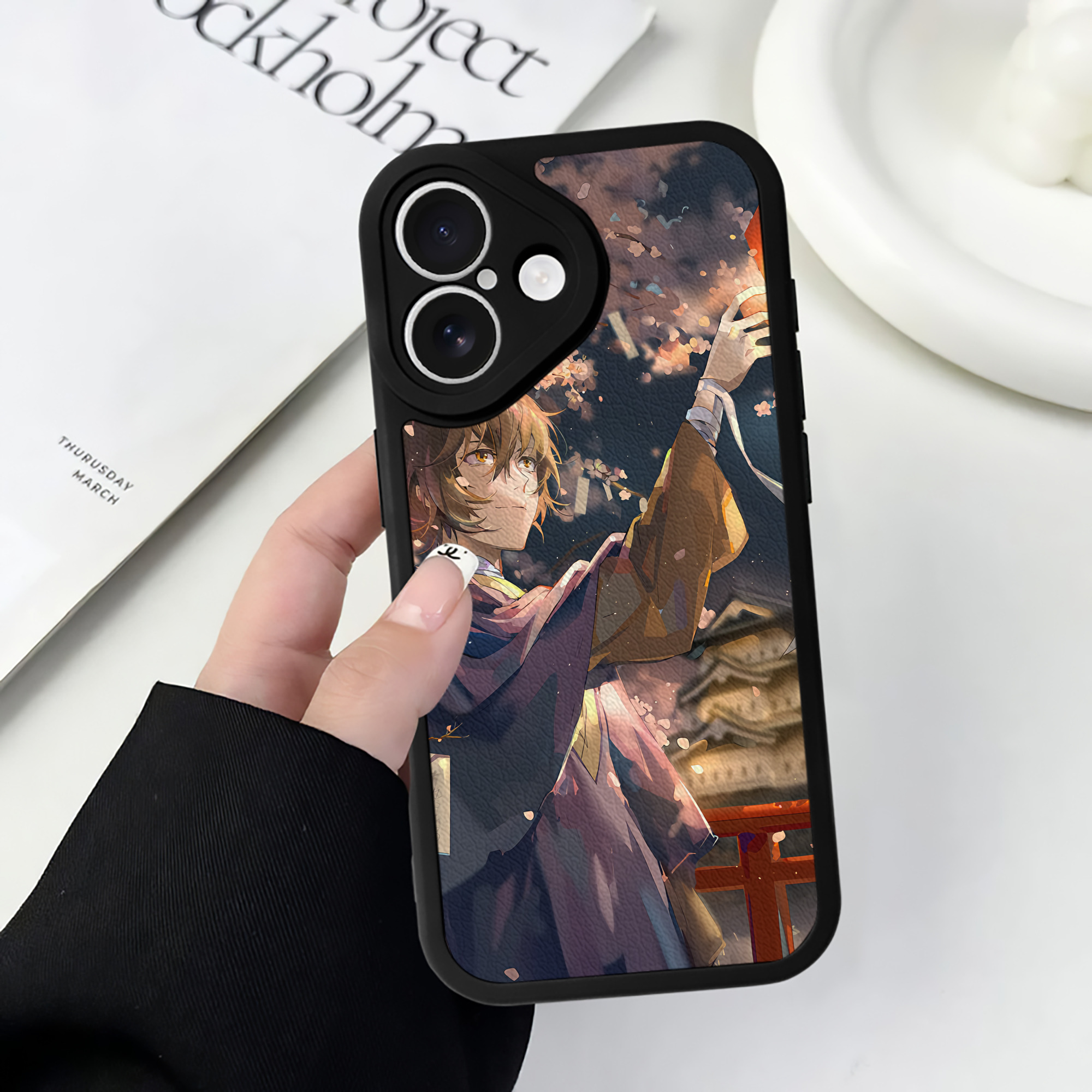 （画像用） 文豪ストレイドッグス Bungo Stray Dogs 【iPhone 16シリーズ対応】シリコンスマホケース（レザー調） 材質：シリコン